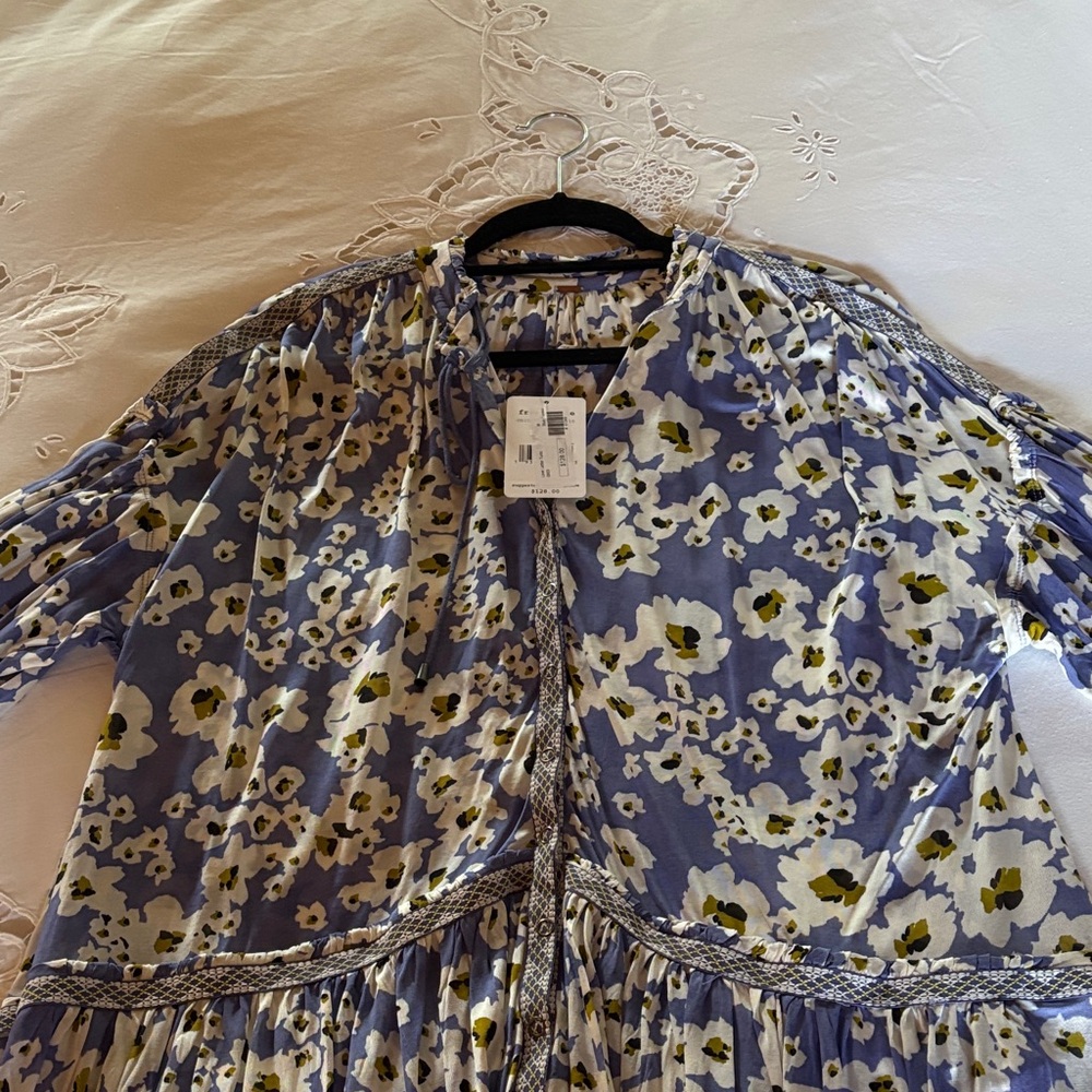 Floral Blue and White Mini dress high low.